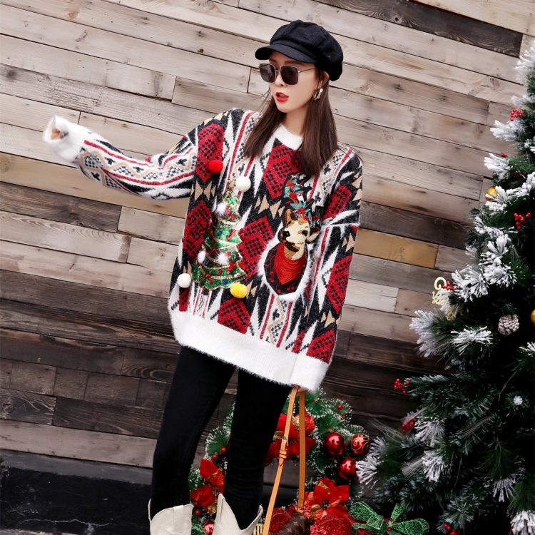 Oversizowy sweter świąteczny w norweski wzór z choinką i reniferem 4