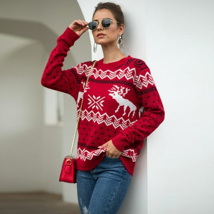 Damski sweter świąteczny biały w czerwone renifery i wzory świąteczne 4
