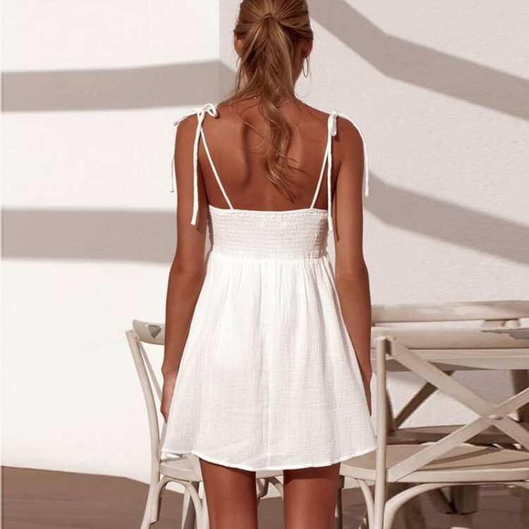 Biała letnia sukienka na wiązanych ramiączkach 2