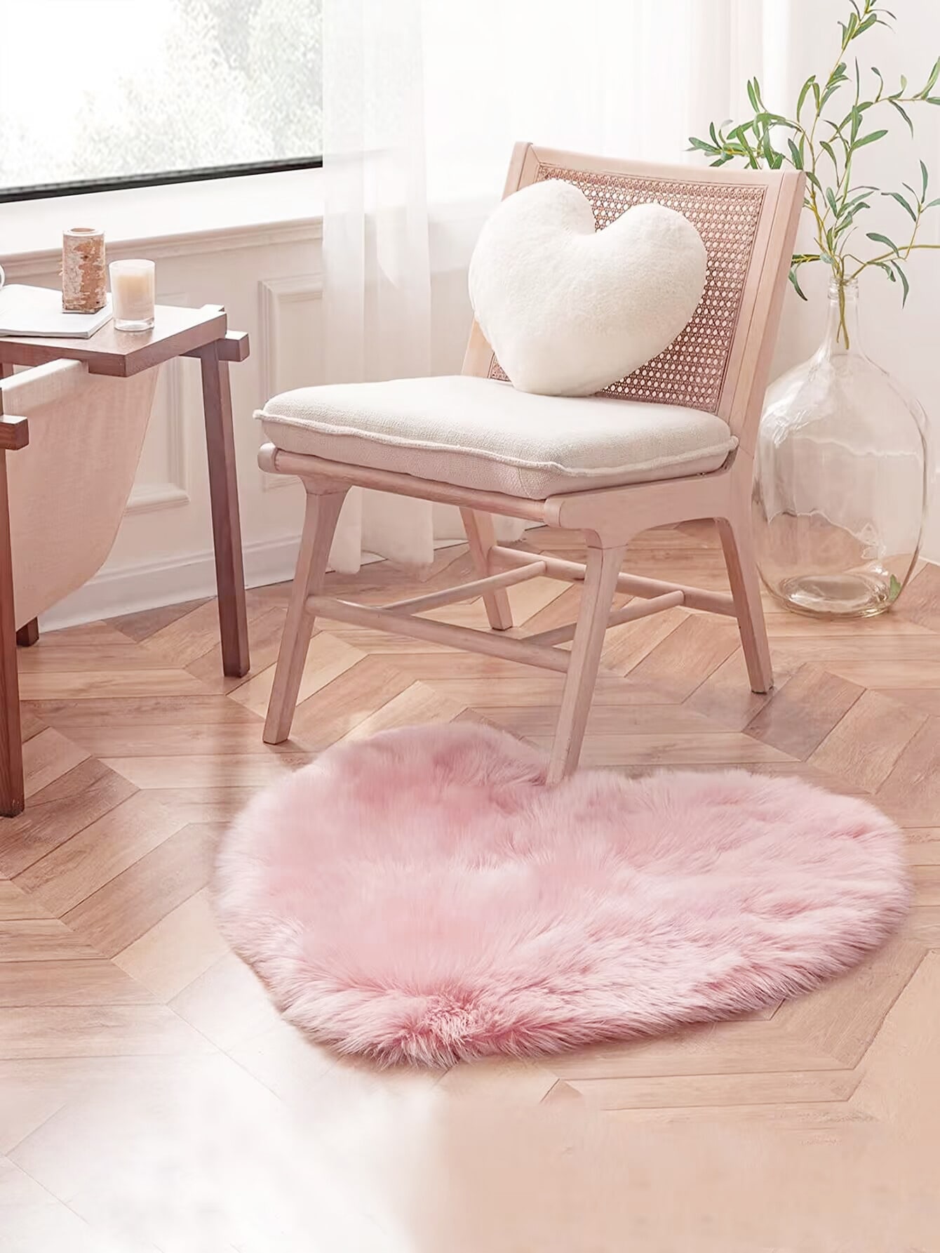 Ekskluzywny pluszowy dywan różowy w kształcie serca 3